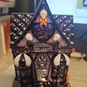 HALLOWEEN BATH & BODY LIGHT PROJECTOR PLUG IN FOR WALL FLOWERS BRAND NEW!